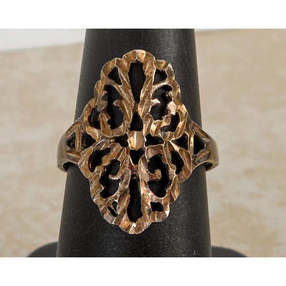 Vintage Sterling Open Work Shield Ring , Size 7 3/4 - Picture 1 of 10